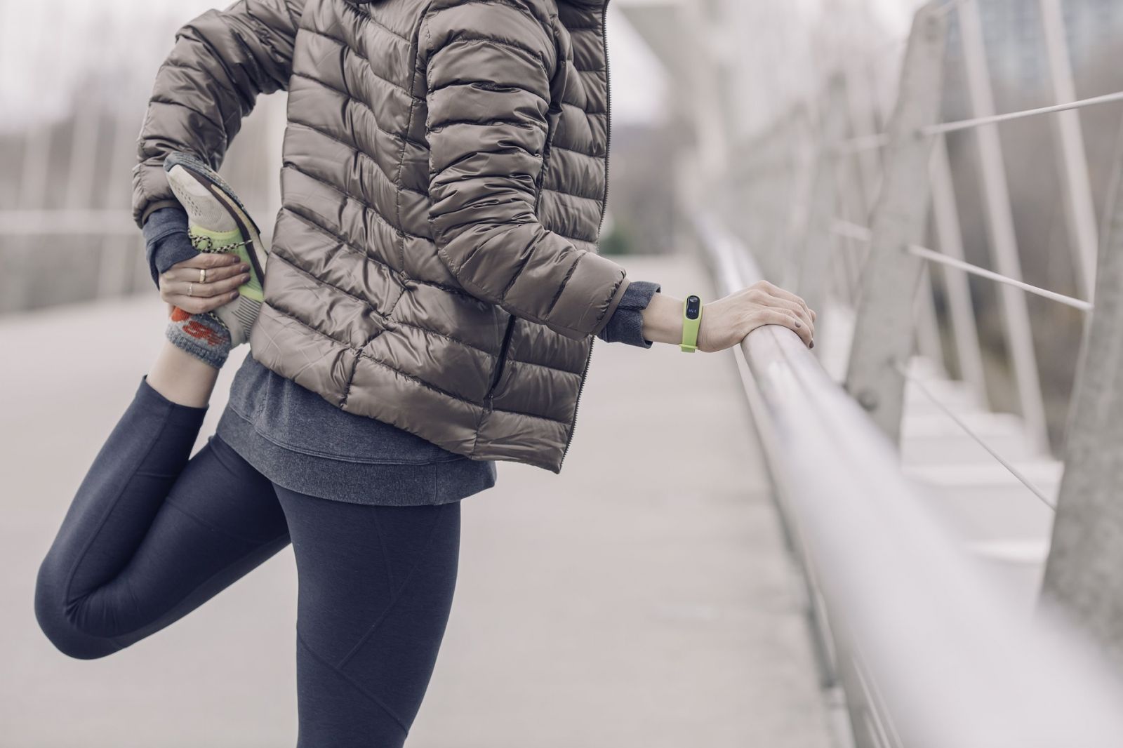 2557515 1920 Cold Workout Stretching Feet Weather Excerising Jacket